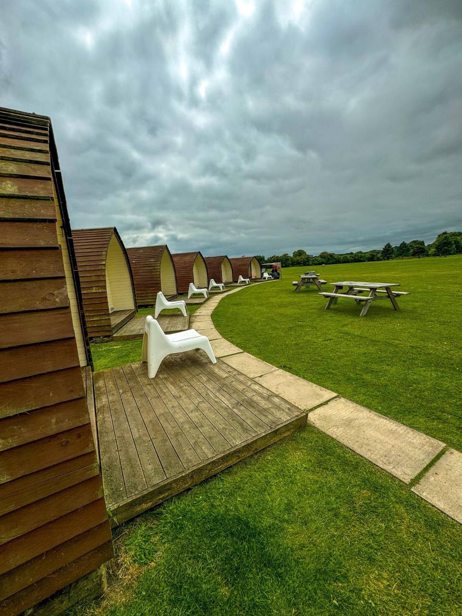 Rodway Hill Golf & Eco Pod Hotel Gloucester Dış mekan fotoğraf